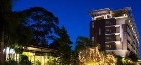 Phavina Servised Residence