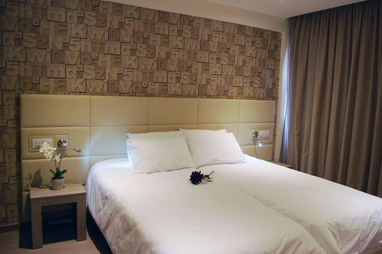 Melpo Antia Hotel & Suites
