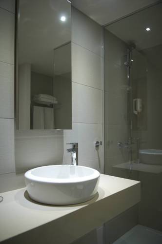 Melpo Antia Hotel & Suites