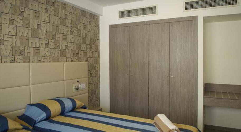Melpo Antia Hotel & Suites