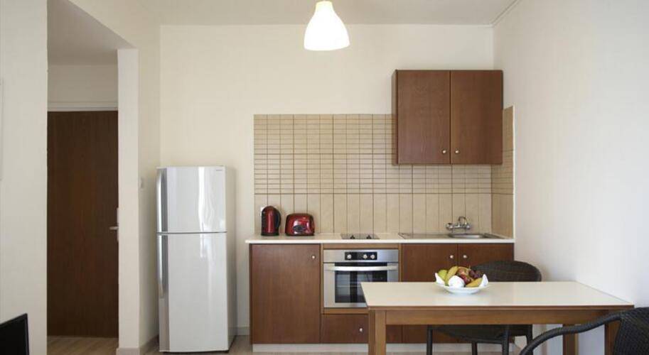 Melpo Antia Hotel & Suites
