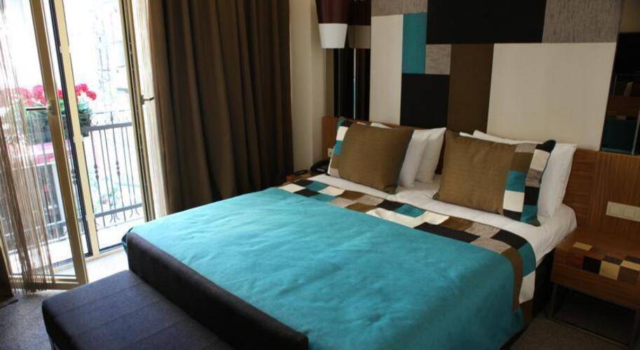 Collage Pera Hotel
