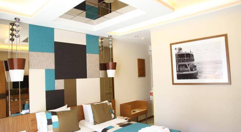 Collage Pera Hotel
