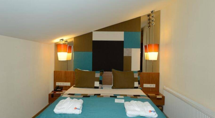 Collage Pera Hotel