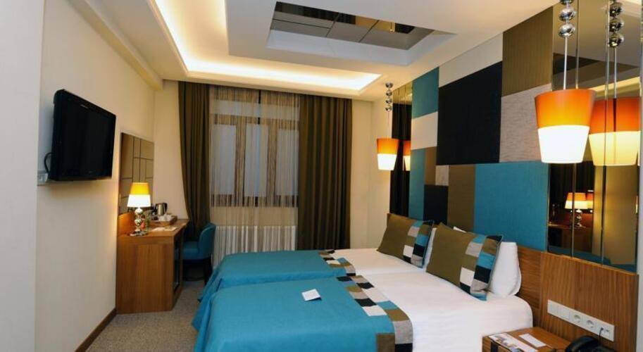 Collage Pera Hotel