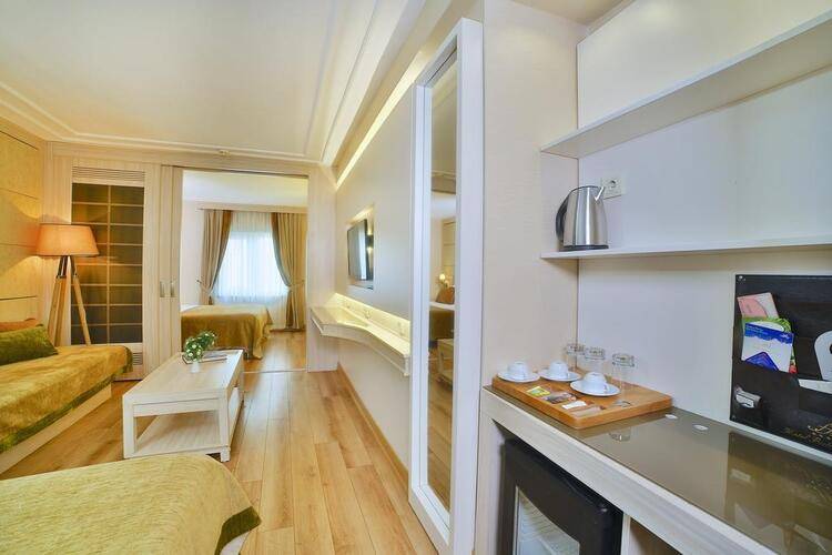 Bulvar Palas Hotel