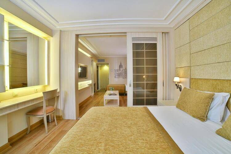 Bulvar Palas Hotel