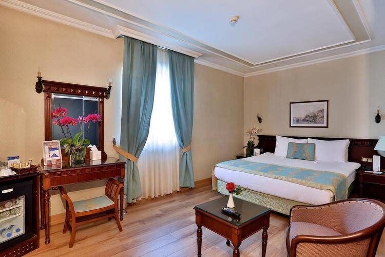 Bulvar Palas Hotel