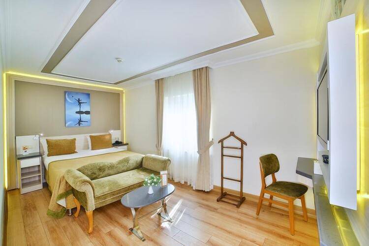 Bulvar Palas Hotel