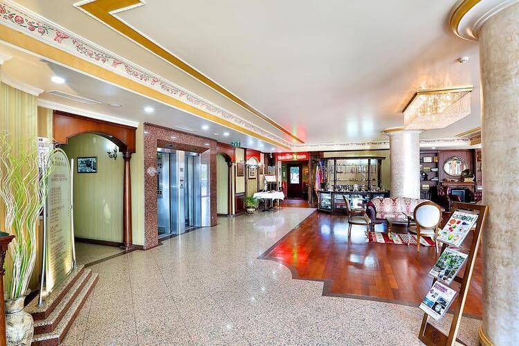 Bulvar Palas Hotel