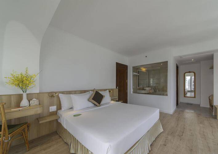 Green World Hotel