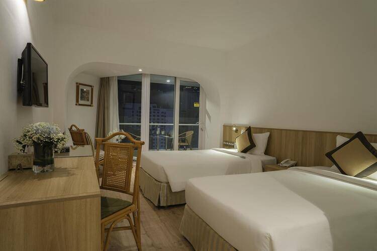 Green World Hotel