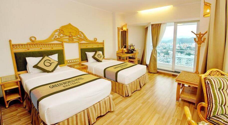 Green World Hotel