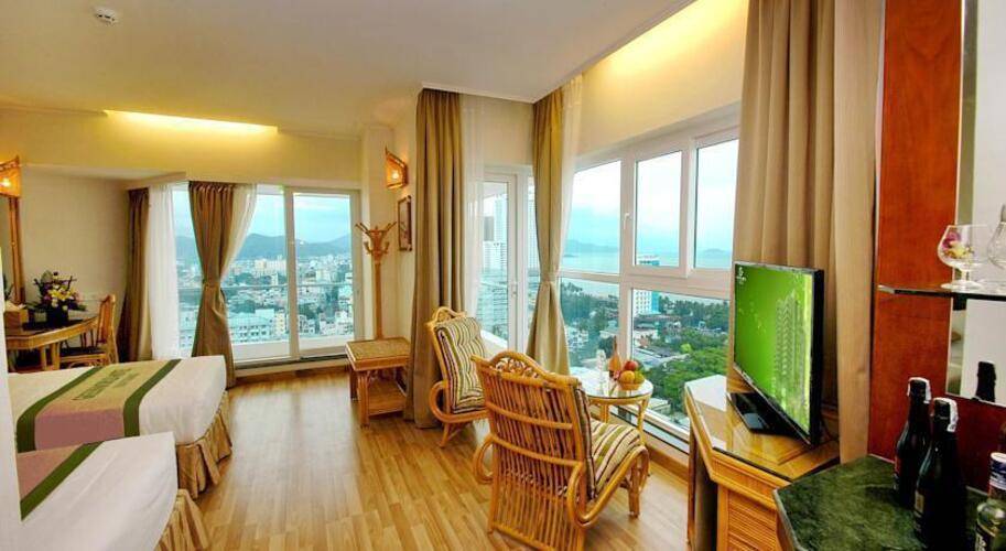 Green World Hotel