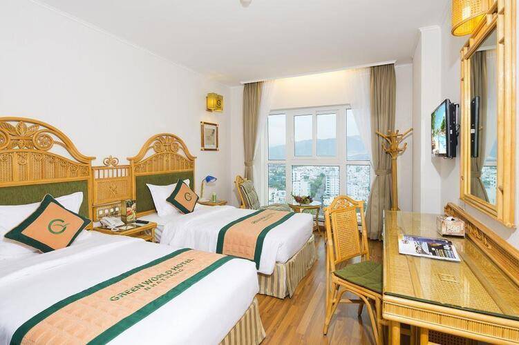 Green World Hotel