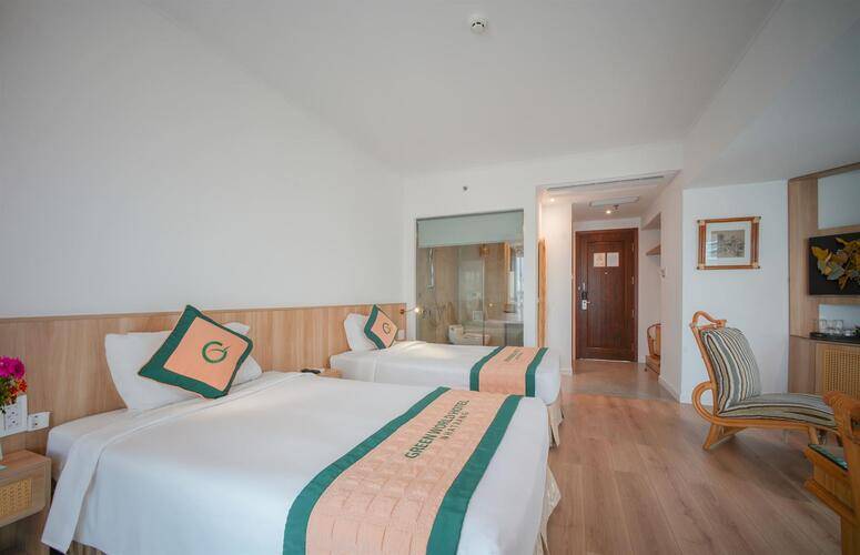 Green World Hotel