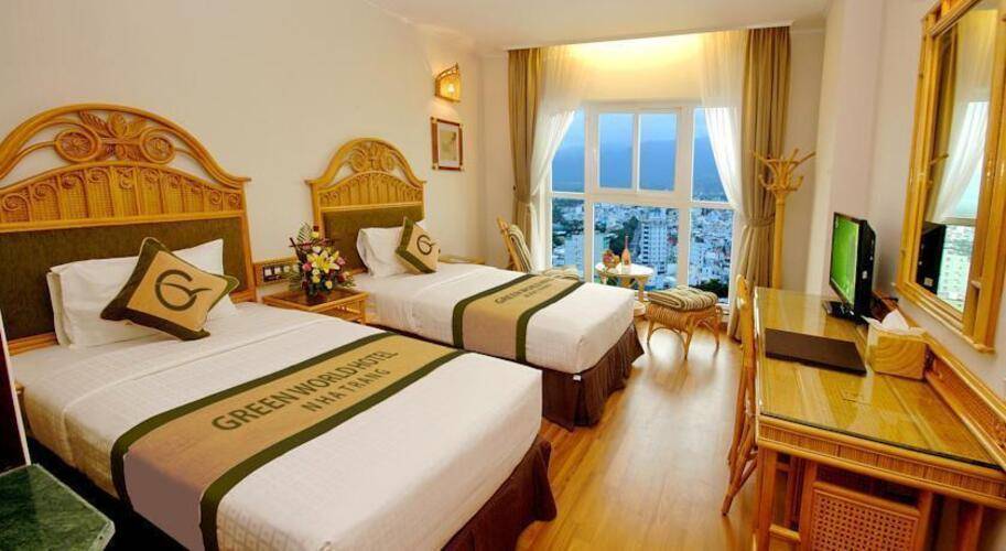 Green World Hotel