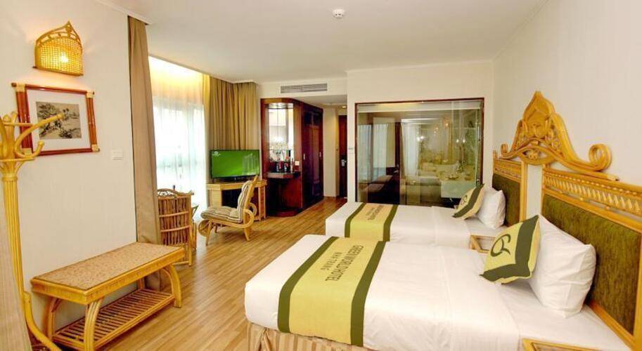 Green World Hotel
