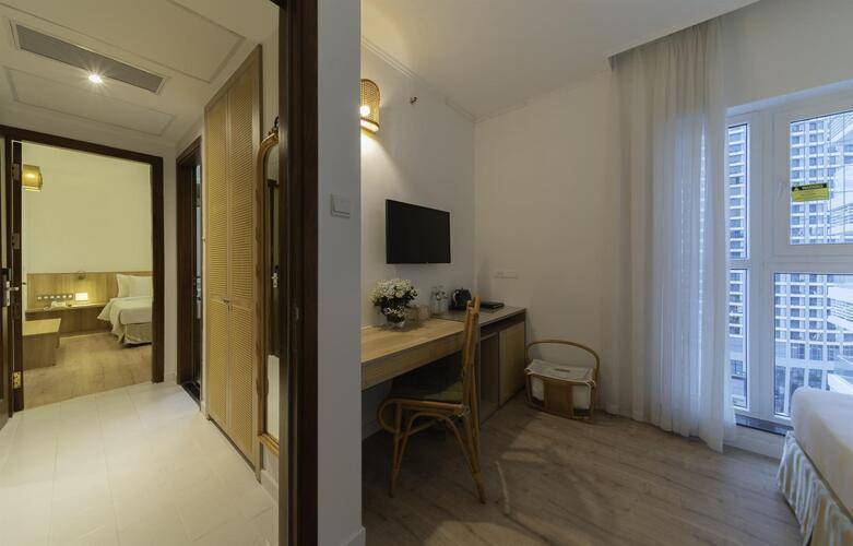Green World Hotel