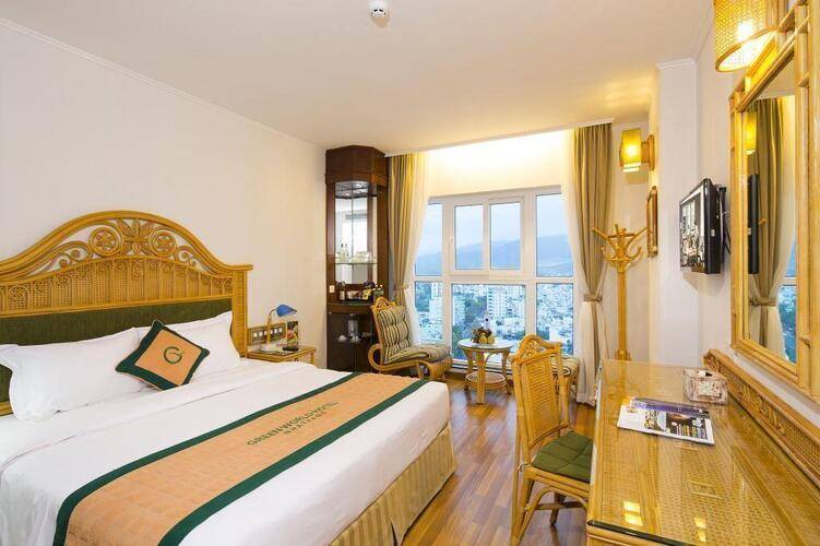 Green World Hotel