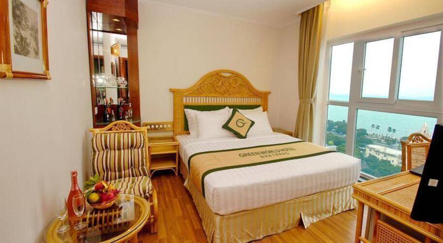 Green World Hotel