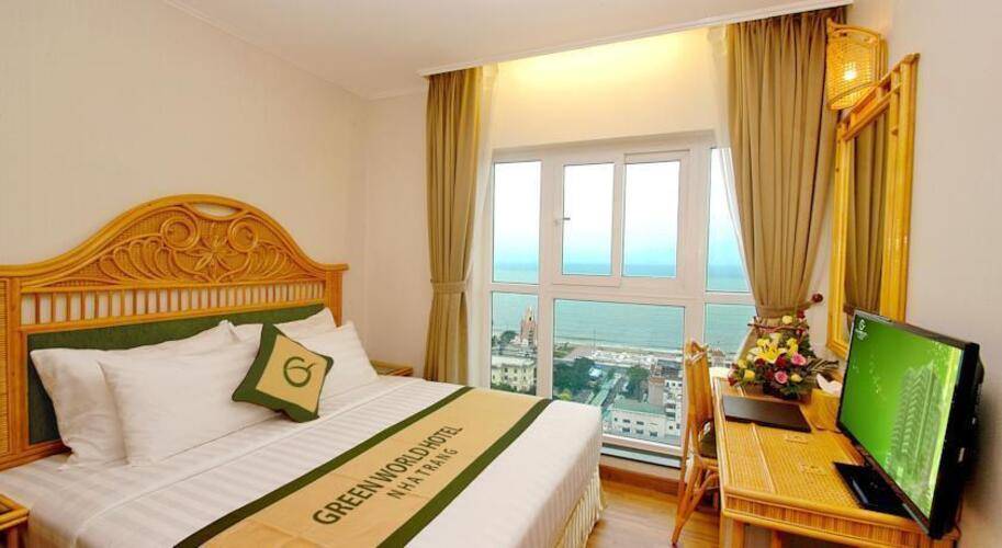 Green World Hotel