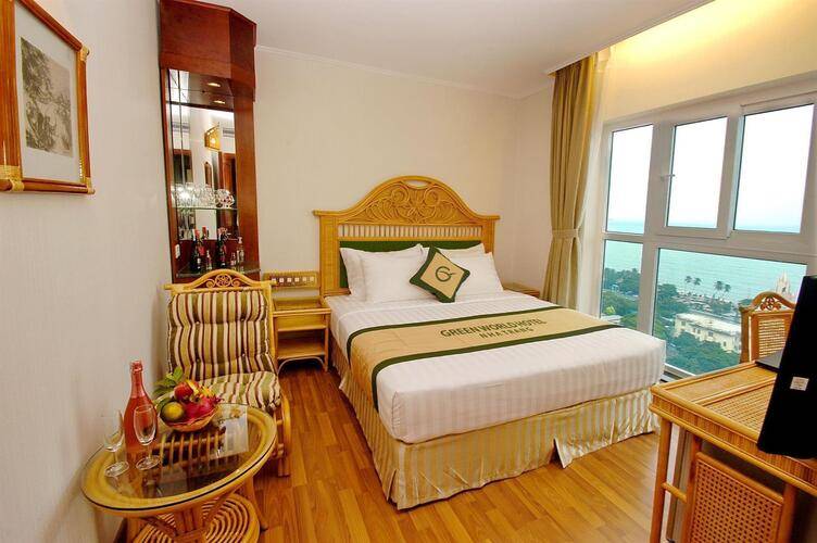 Green World Hotel