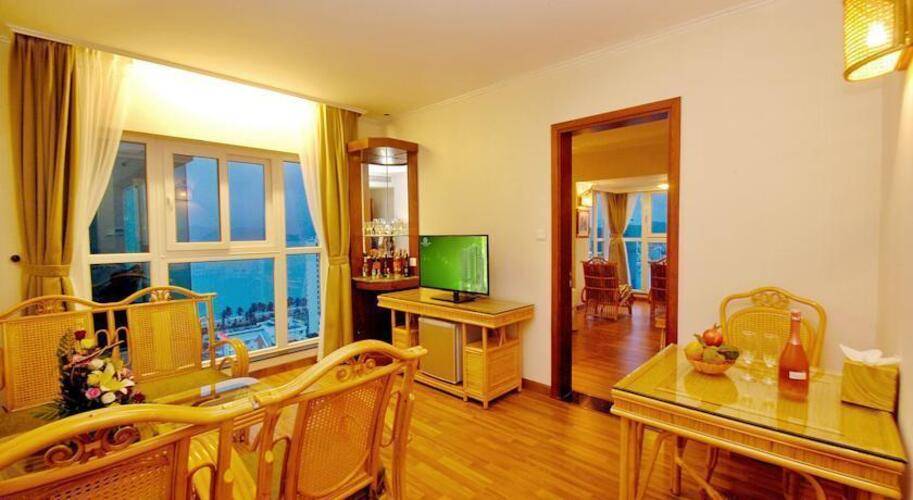 Green World Hotel