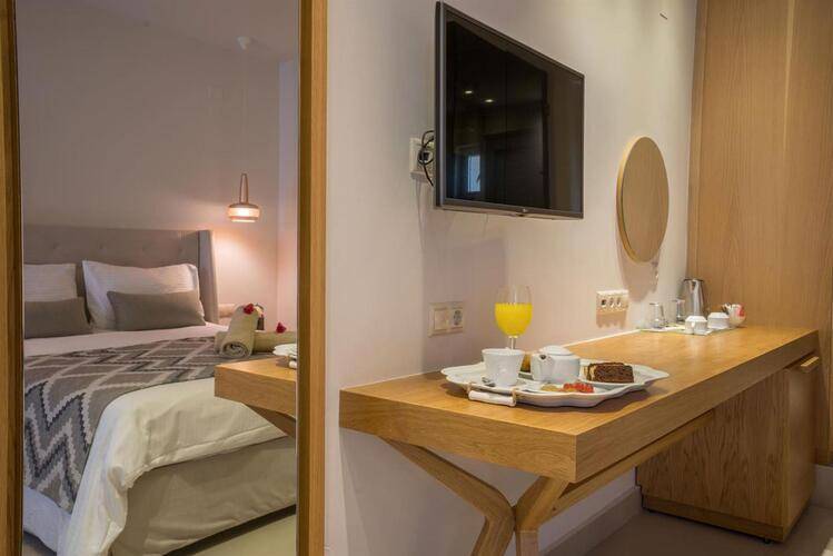 Nefeli Hotel
