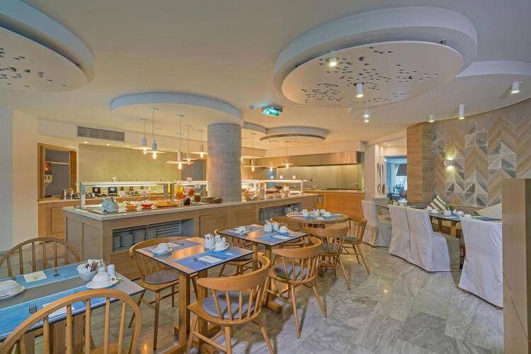Nefeli Hotel