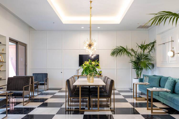 Akra V Hotel