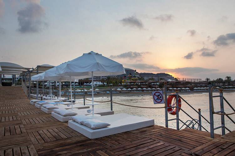 Long Beach Harmony Hotel & Spa