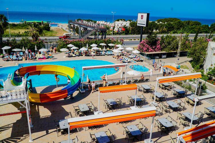 Throne Beach Resort & Spa (Ex.Throne Nilbahir Resort & Spa)