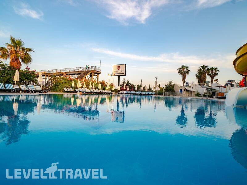 Фотография Throne Beach Resort & Spa (Ex.Throne Nilbahir Resort & Spa)