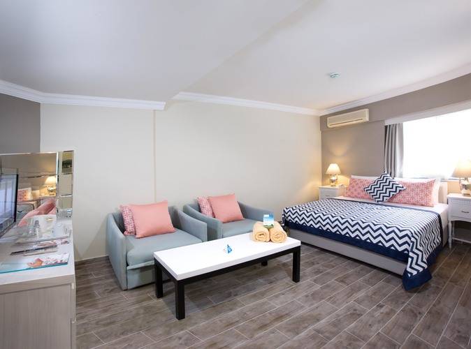 Paloma Marina Suites (Adults Only 16+)