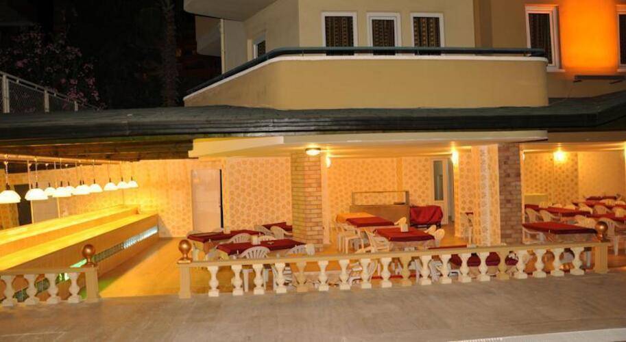 Gold Twins Beach Family Hotel