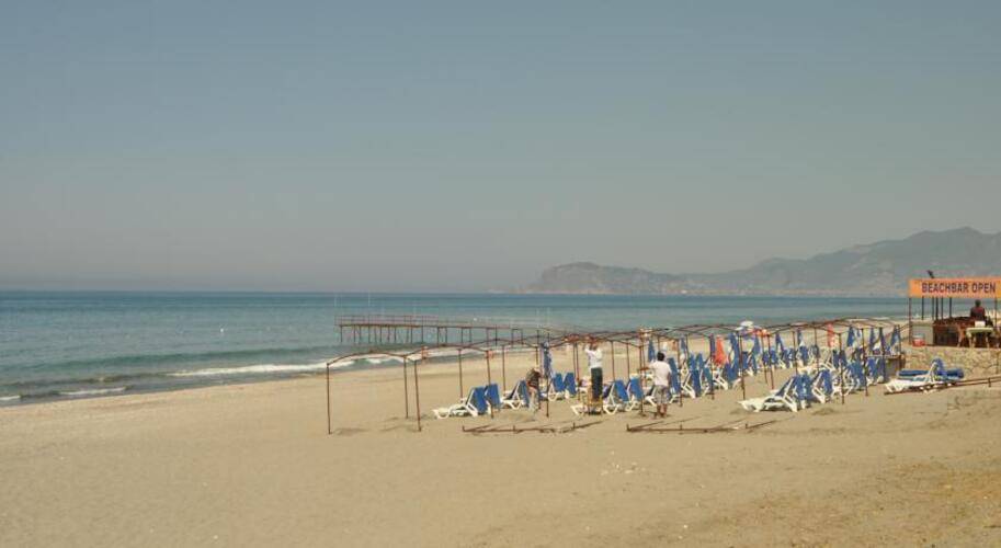 Gold Twins Beach Family Hotel