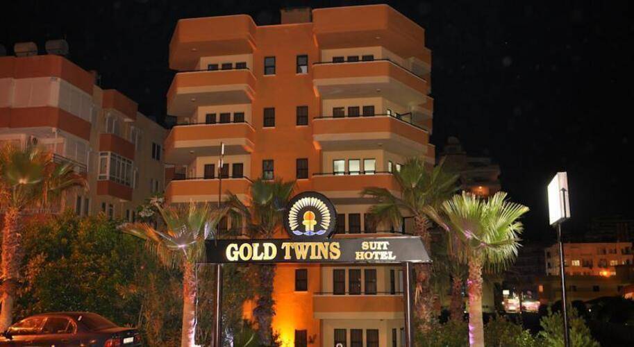 Gold Twins Beach Family Hotel