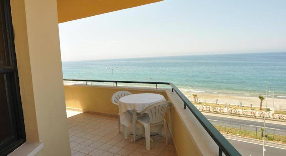 Gold Twins Beach Family Hotel