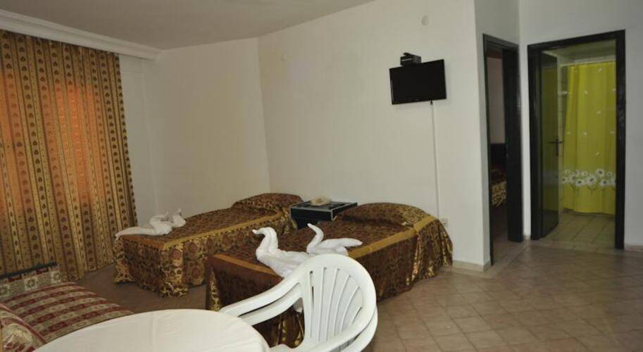 Gold Twins Beach Family Hotel