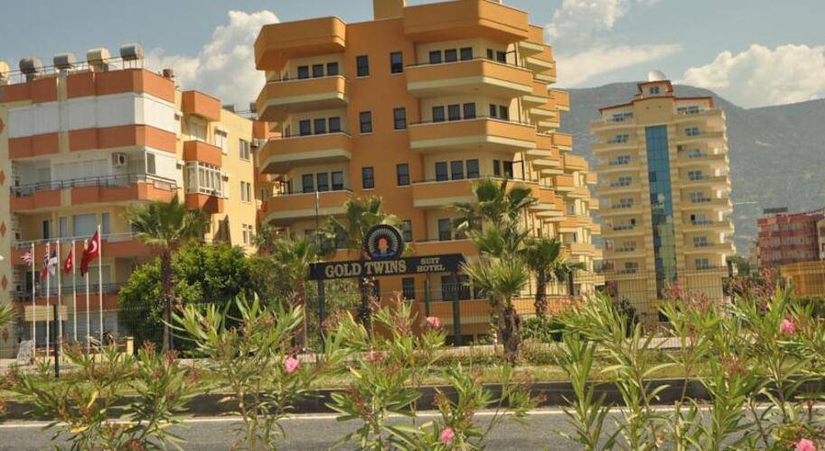 Gold Twins Beach Family Hotel