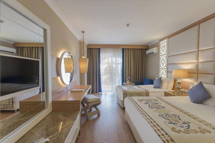 Quattro Beach Spa & Resort Hotel