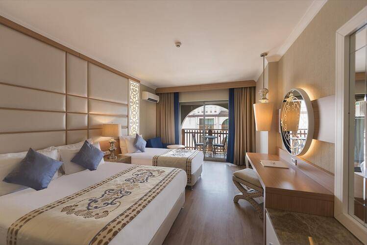 Quattro Beach Spa & Resort Hotel