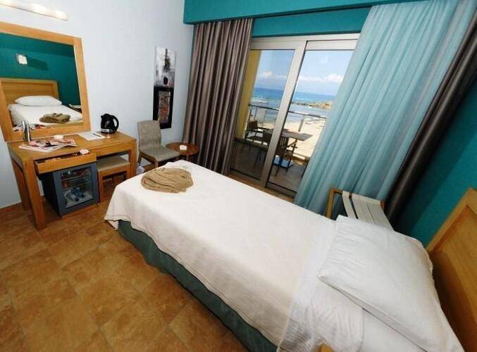 Almira Hotel Arkoudi