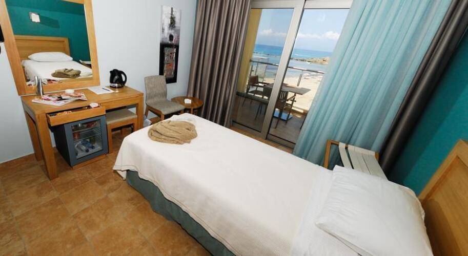 Almira Hotel Arkoudi