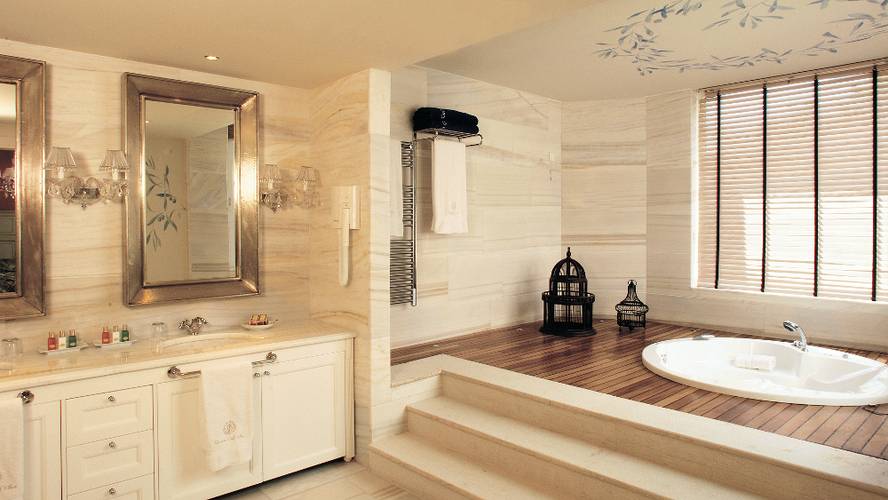 Elounda Gulf Villas & Suites