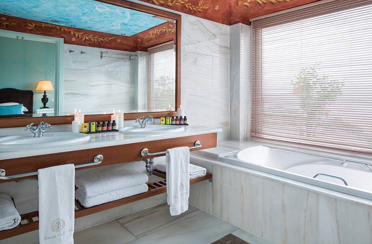Elounda Gulf Villas & Suites