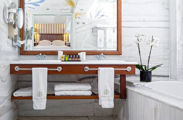 Elounda Gulf Villas & Suites