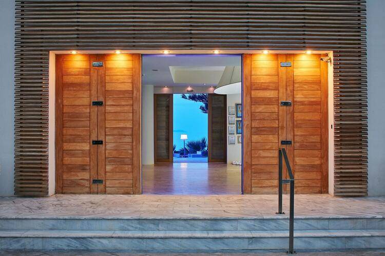 The Island Hotel (Adults Only 16+)