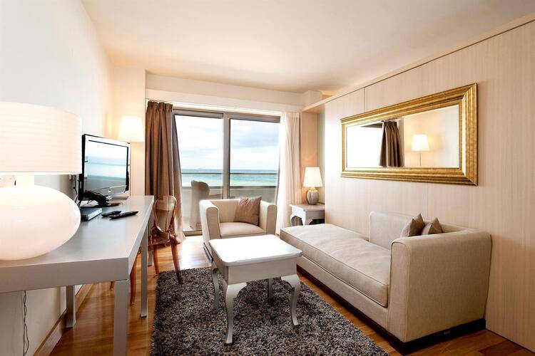 The Island Hotel (Adults Only 16+)